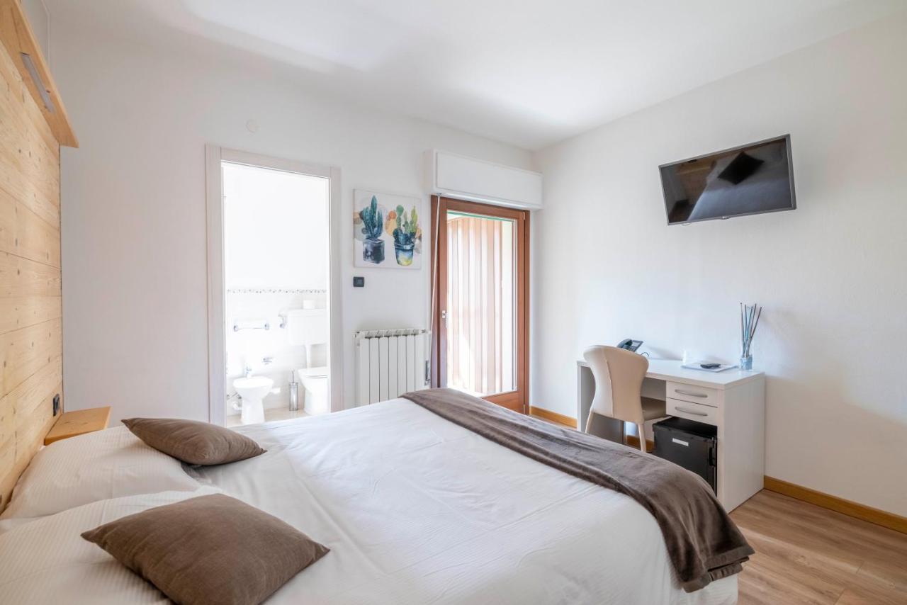 B&B Castello Cimbergo ภายนอก รูปภาพ